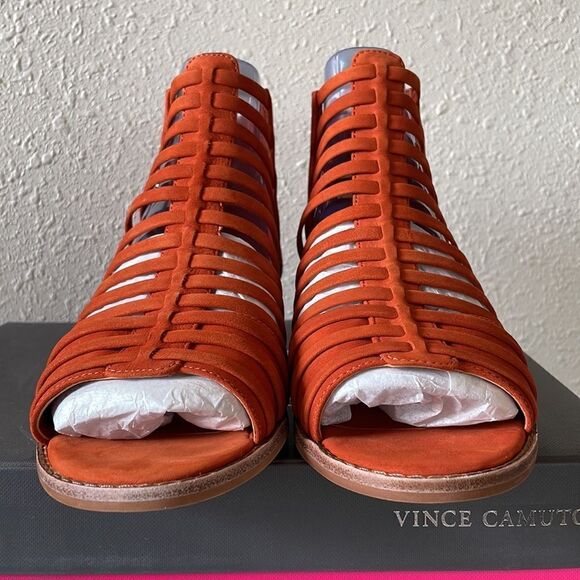 NIB Vince Camuto Revey Leather Suede Sandals Size 7.5W - Picture 2 of 9